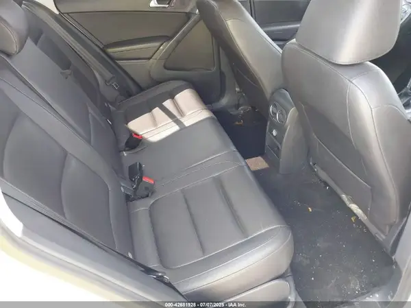 WVGAV7AXXHK040124 2017 VOLKSWAGEN TIGUAN - Image 8