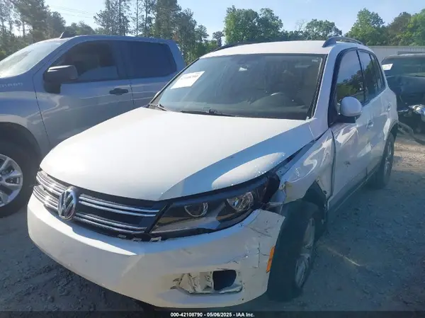 WVGAV7AXXHK042262 2017 VOLKSWAGEN TIGUAN - Image 2