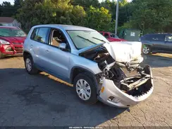 WVGAV7AXXHK048692 2017 VOLKSWAGEN TIGUAN