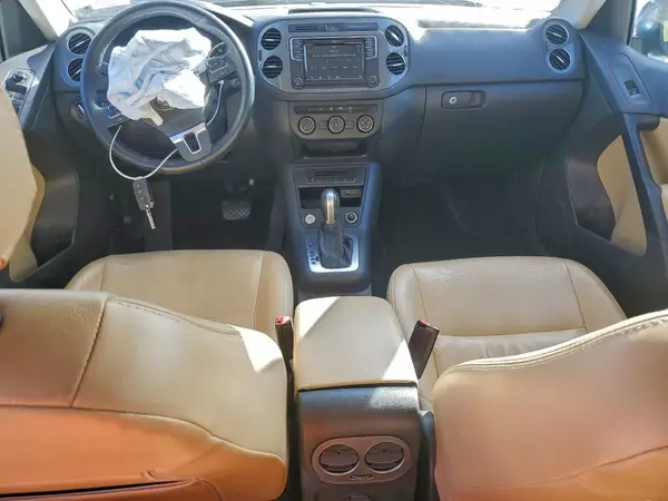 WVGAV7AXXHK049714 2017 VOLKSWAGEN TIGUAN - Image 8