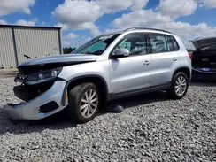 WVGAV7AXXHK051981 2017 VOLKSWAGEN TIGUAN