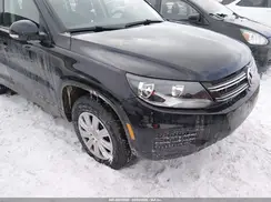 WVGAV7AXXHK053942 2017 VOLKSWAGEN TIGUAN