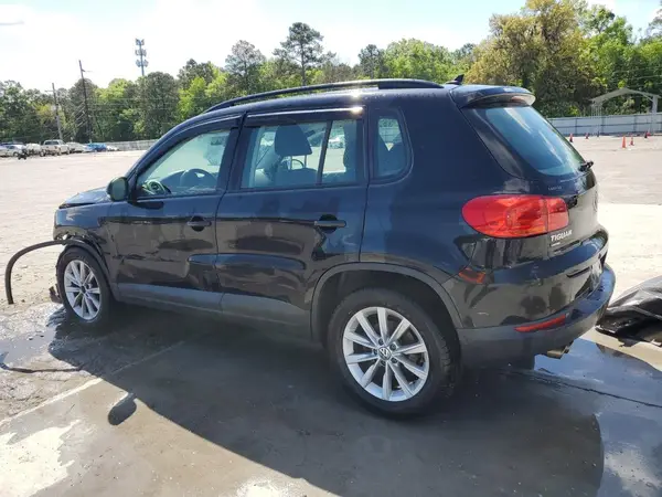 WVGAV7AXXHK054783 2017 VOLKSWAGEN TIGUAN - Image 2