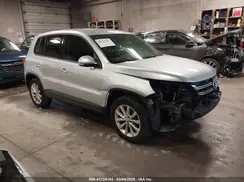 WVGAV7AXXJK002270 2018 VOLKSWAGEN TIGUAN