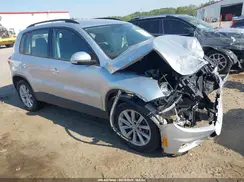 WVGAV7AXXJK003077 2018 VOLKSWAGEN TIGUAN