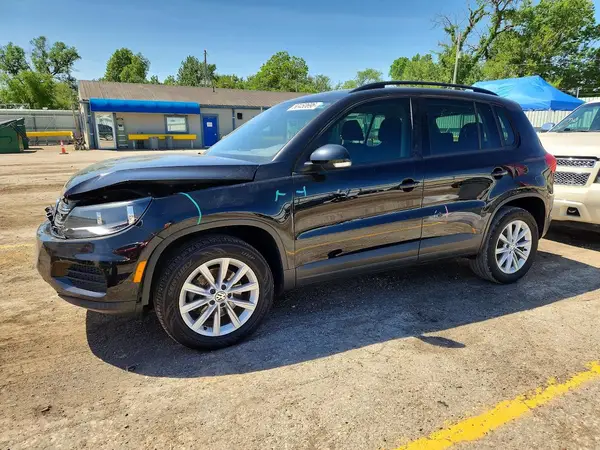 WVGAV7AXXJK004181 2018 VOLKSWAGEN TIGUAN - Image 1