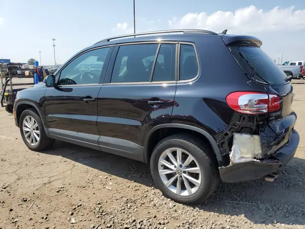 WVGAV7AXXJK005539 2018 VOLKSWAGEN TIGUAN - Image 2