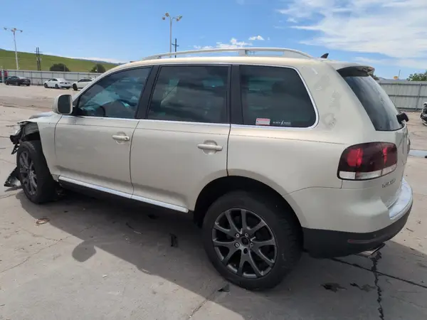 WVGBE77L68D031563 2022 VOLKSWAGEN TOUAREG - Image 2