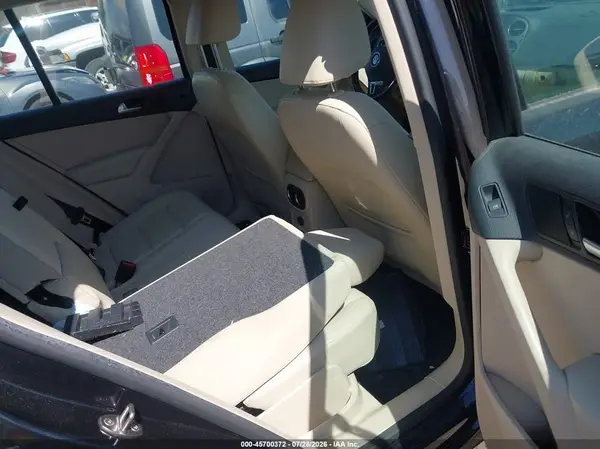 WVGBV7AX0GK000296 2016 VOLKSWAGEN TIGUAN - Image 8