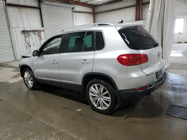 WVGBV7AX0GK000458 2016 VOLKSWAGEN TIGUAN - Image 2