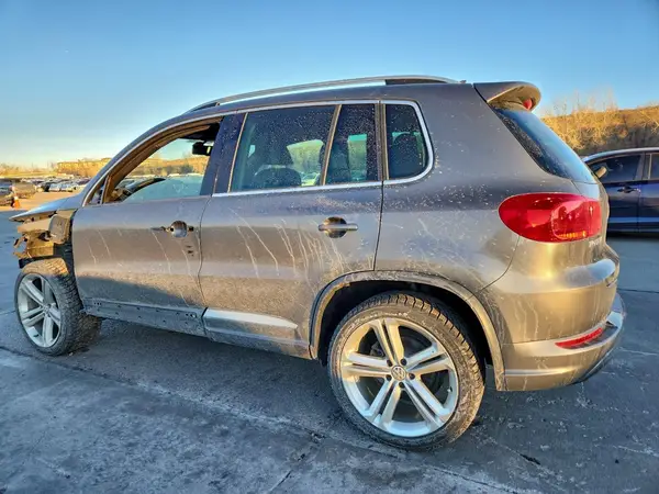 WVGBV7AX0GW014806 2016 VOLKSWAGEN TIGUAN - Image 2