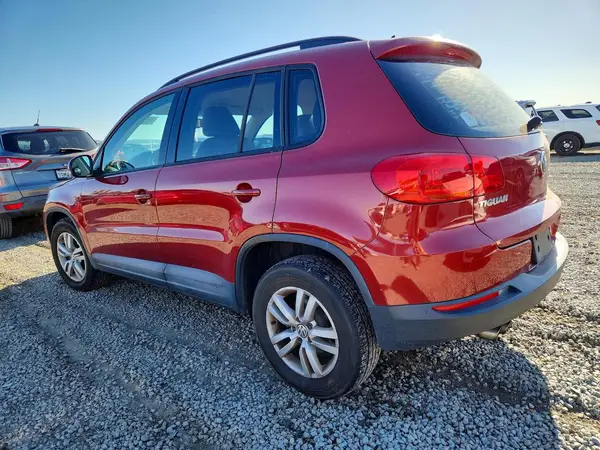WVGBV7AX0GW030830 2016 VOLKSWAGEN TIGUAN - Image 2