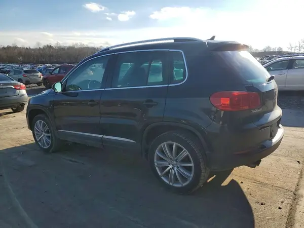 WVGBV7AX0GW508261 2016 VOLKSWAGEN TIGUAN - Image 2