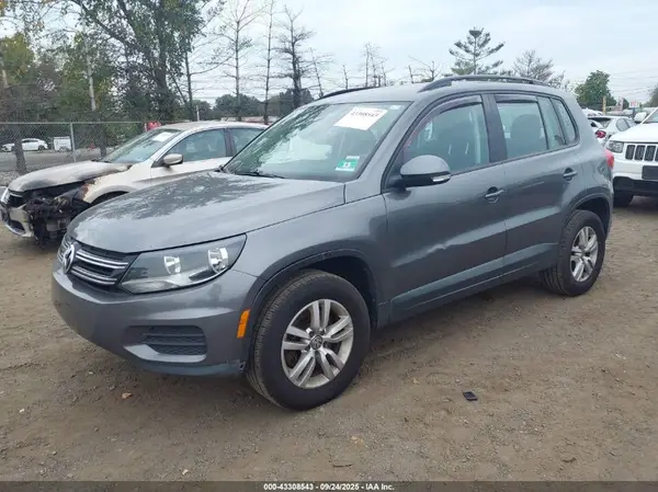 WVGBV7AX0GW514240 2016 VOLKSWAGEN TIGUAN - Image 2