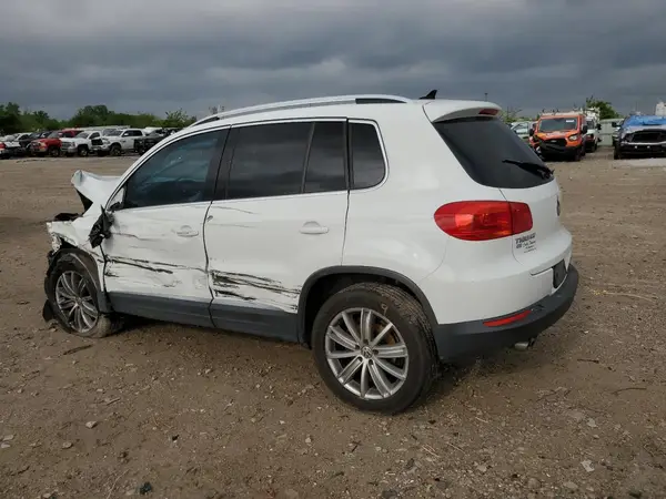 WVGBV7AX0GW519194 2016 VOLKSWAGEN TIGUAN - Image 2
