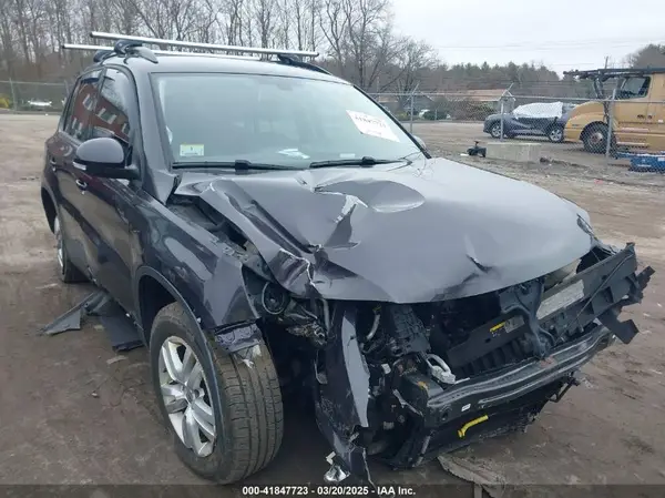 WVGBV7AX0GW521740 2016 VOLKSWAGEN TIGUAN - Image 1