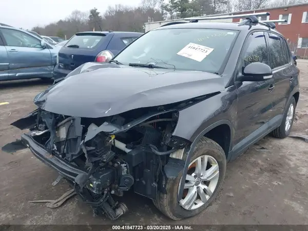 WVGBV7AX0GW521740 2016 VOLKSWAGEN TIGUAN - Image 2