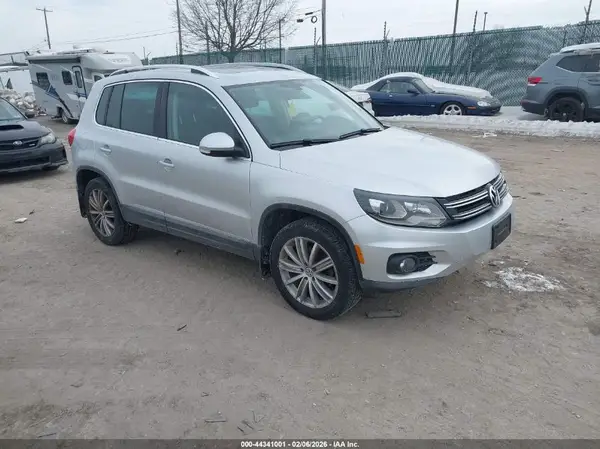 WVGBV7AX0GW523813 2016 VOLKSWAGEN TIGUAN - Image 1
