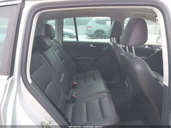 WVGBV7AX0GW523813 2016 VOLKSWAGEN TIGUAN - Image 8