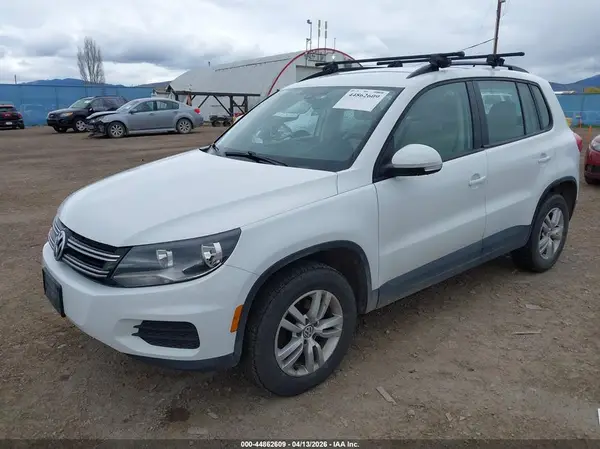 WVGBV7AX0GW528025 2016 VOLKSWAGEN TIGUAN - Image 2