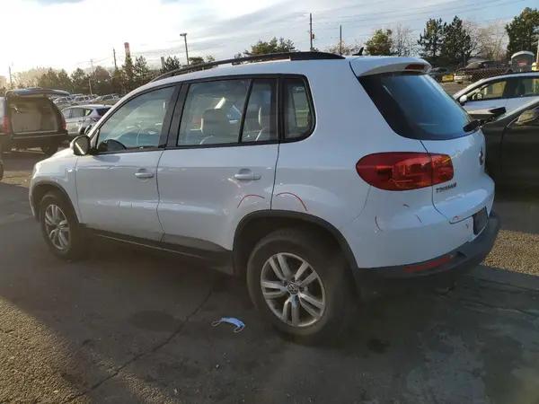 WVGBV7AX0GW528462 2016 VOLKSWAGEN TIGUAN - Image 2