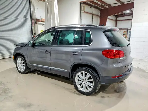 WVGBV7AX0GW532401 2016 VOLKSWAGEN TIGUAN - Image 2