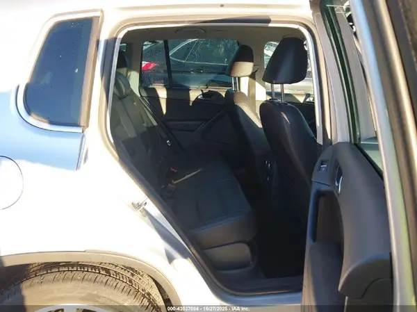 WVGBV7AX0GW555242 2016 VOLKSWAGEN TIGUAN - Image 8
