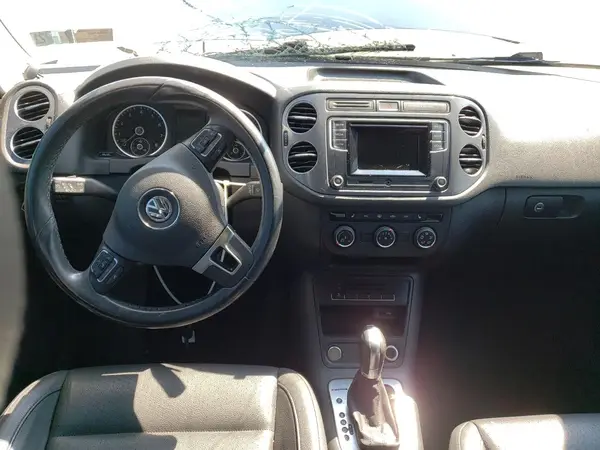 WVGBV7AX0GW571568 2016 VOLKSWAGEN TIGUAN - Image 8