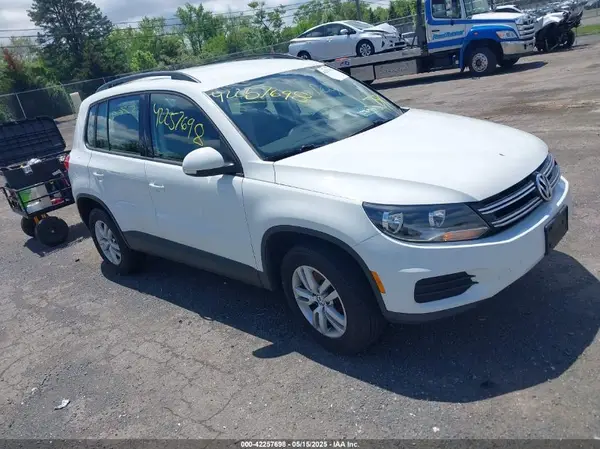 WVGBV7AX0GW574602 2016 VOLKSWAGEN TIGUAN - Image 1