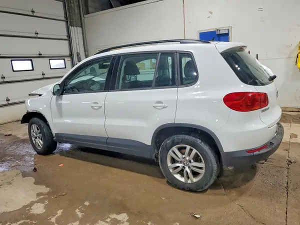 WVGBV7AX0GW576933 2016 VOLKSWAGEN TIGUAN - Image 2