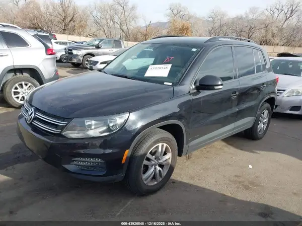 WVGBV7AX0GW587009 2016 VOLKSWAGEN TIGUAN - Image 2