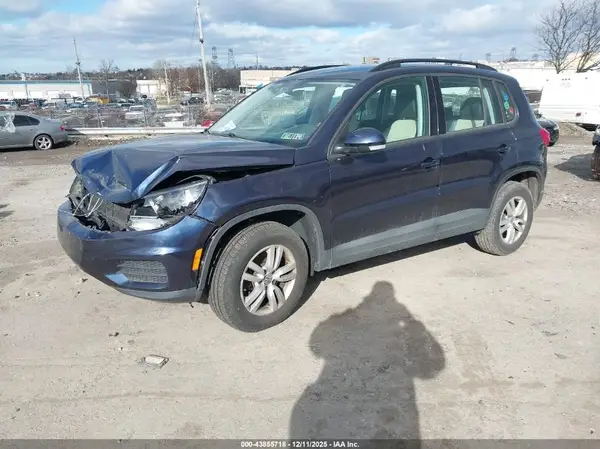 WVGBV7AX0GW602429 2016 VOLKSWAGEN TIGUAN - Image 2