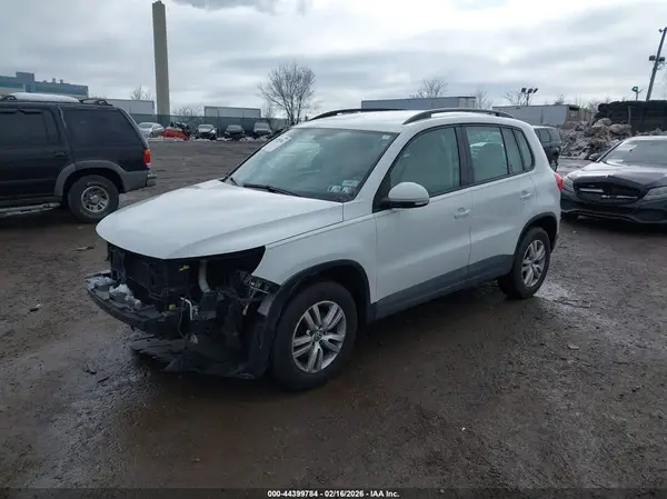 WVGBV7AX0GW604164 2016 VOLKSWAGEN TIGUAN - Image 2