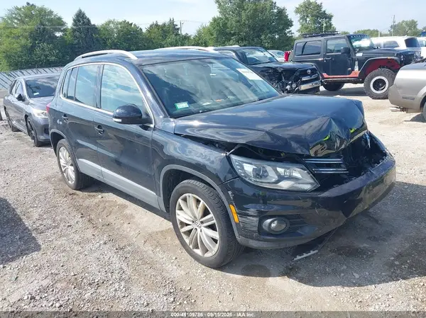WVGBV7AX0GW606870 2016 VOLKSWAGEN TIGUAN - Image 1