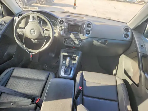 WVGBV7AX0GW610661 2016 VOLKSWAGEN TIGUAN - Image 8