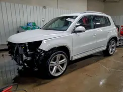 WVGBV7AX0GW611504 2016 VOLKSWAGEN TIGUAN