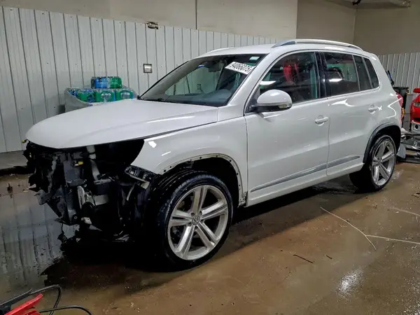 WVGBV7AX0GW611504 2016 VOLKSWAGEN TIGUAN - Image 1