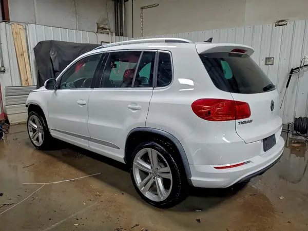 WVGBV7AX0GW611504 2016 VOLKSWAGEN TIGUAN - Image 2