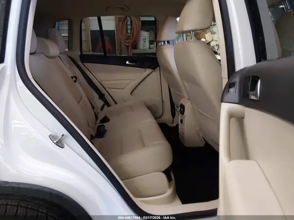 WVGBV7AX0HK000607 2017 VOLKSWAGEN TIGUAN - Image 8