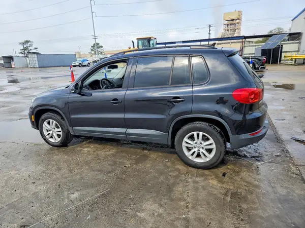 WVGBV7AX0HK011736 2017 VOLKSWAGEN TIGUAN - Image 2