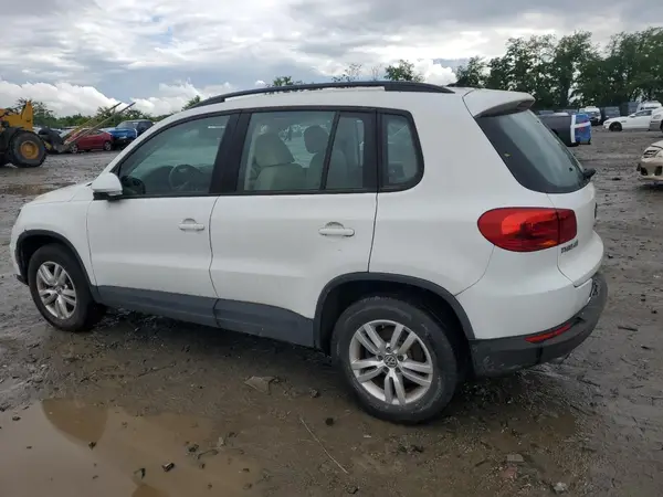 WVGBV7AX0HK011896 2017 VOLKSWAGEN TIGUAN - Image 2