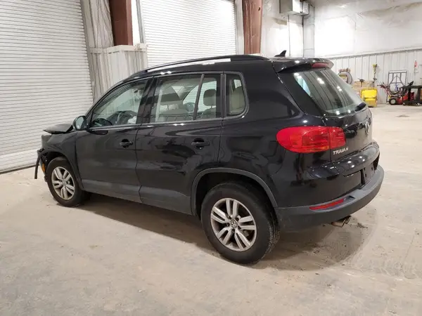 WVGBV7AX0HK021005 2017 VOLKSWAGEN TIGUAN - Image 2