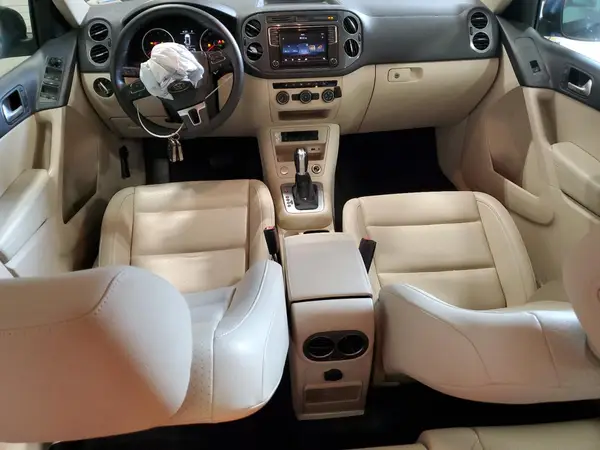 WVGBV7AX0HK021005 2017 VOLKSWAGEN TIGUAN - Image 8