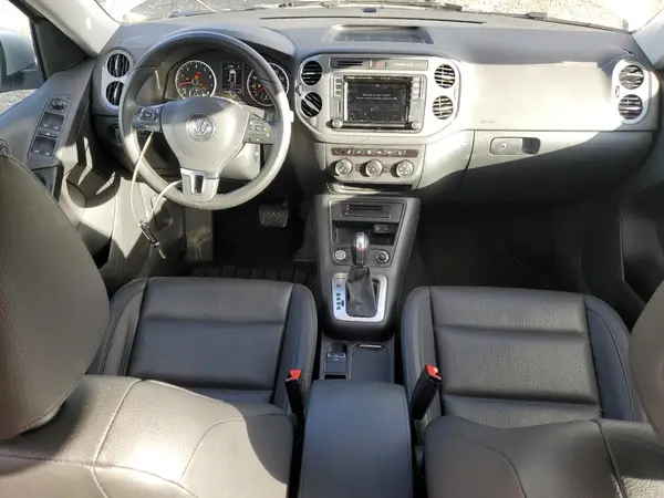 WVGBV7AX0HK027824 2017 VOLKSWAGEN TIGUAN - Image 8