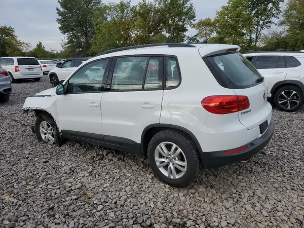 WVGBV7AX0HK033607 2017 VOLKSWAGEN TIGUAN - Image 2