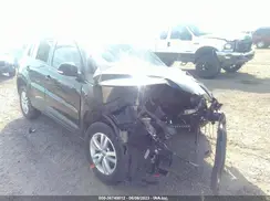 WVGBV7AX0HK040203 2017 VOLKSWAGEN TIGUAN