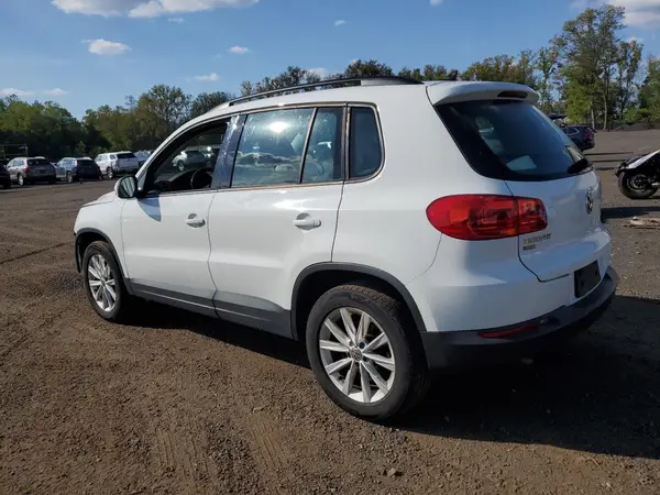 WVGBV7AX0HK048530 2017 VOLKSWAGEN TIGUAN - Image 2