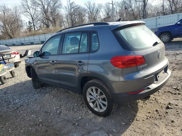 WVGBV7AX0HK051721 2017 VOLKSWAGEN TIGUAN - Image 2