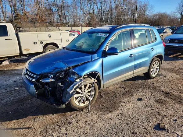 WVGBV7AX0HK052044 2017 VOLKSWAGEN TIGUAN - Image 1