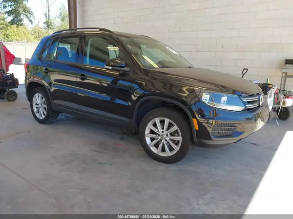 WVGBV7AX0HK052433 2017 VOLKSWAGEN TIGUAN - Image 1